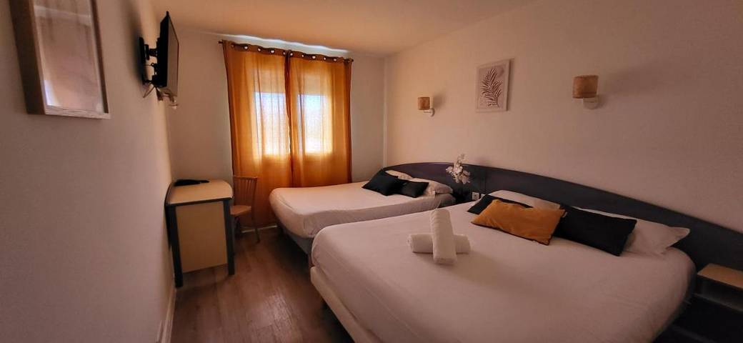 Hôtel pour 2 personnes, avec terrasse et jardin à Bourg-lès-Valence - 4
