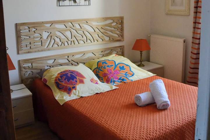 Location de vacances pour 10 personnes, avec jardin et jacuzzi, animaux acceptés à Gensac-la-Pallue - 3