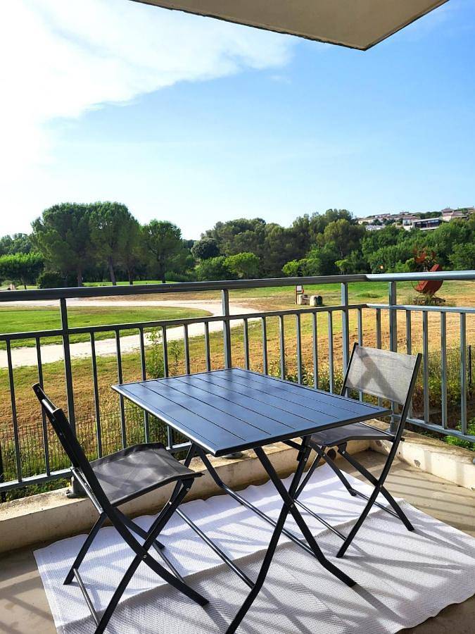Appartement de vacances pour 2 personnes, avec vue ainsi que terrasse et piscine