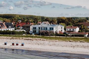 Ferienwohnung für 2 Personen, mit Ausblick und Garten, kinderfreundlich in Glowe