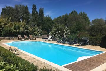 Gîte pour 6 personnes, avec jardin ainsi que piscine et balcon, animaux acceptés à Herbignac