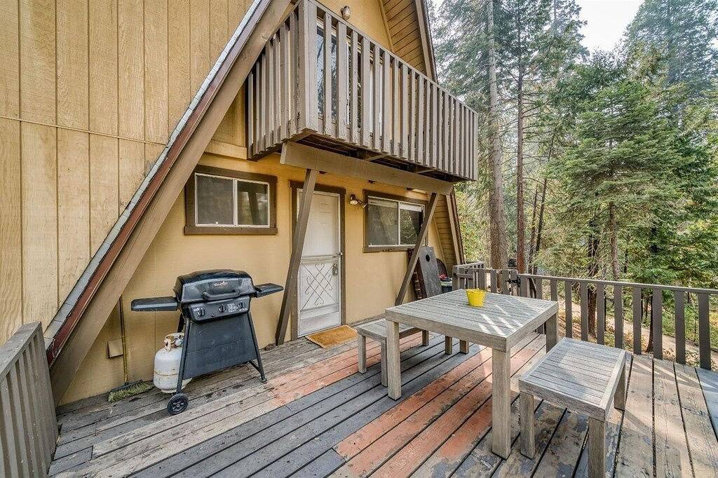 Dogwood Peak ~ Mid-Century A-Frame with Ac + Style in Shaver Lake, Kings Canyon Nationalpark