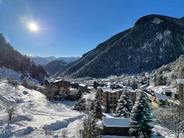 Cottage pour 2 personnes, avec terrasse ainsi que jacuzzi et sauna en Andorre
