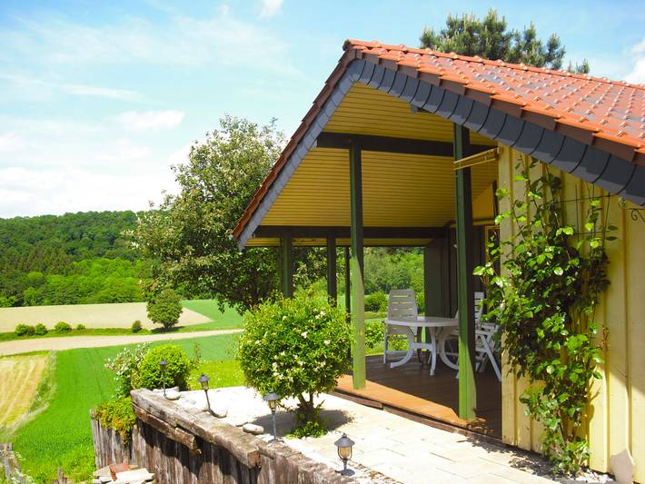 Chalet für 6 Personen, mit Terrasse und Garten sowie Ausblick in Nordrhein-Westfalen