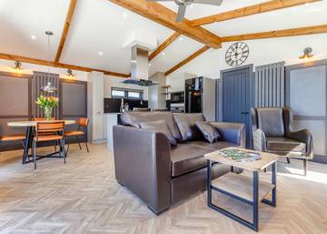 Chalet for 4 People in Eaton and Alsop, Midlands, Photo 1