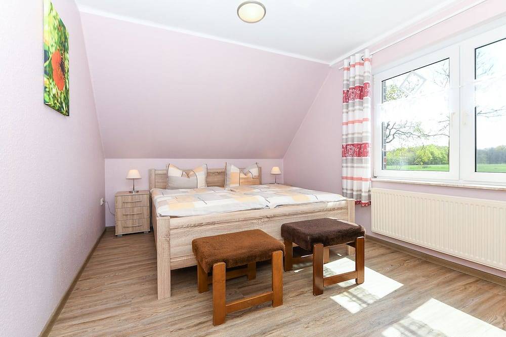 Ferienwohnung Waldblick - Ferienwohnungen auf dem Ferienhof Eschen in Moorweg in Moorweg, Nordseeküste