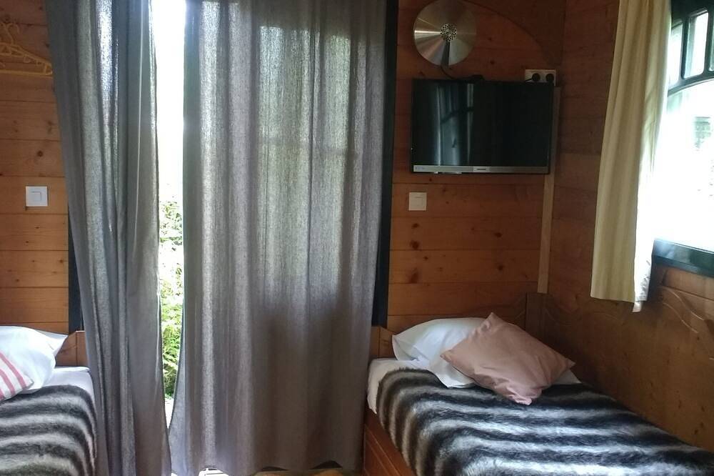 Roulotte Gîte in Bar-sur-Aube, Aube