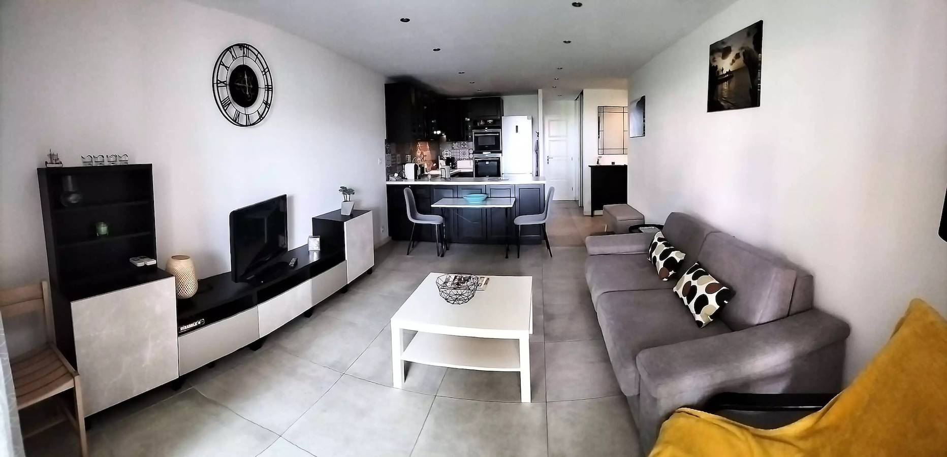 Ganze Wohnung, Charmante Wohnung in einem bewaldeten Anwesen am See in La Coudoulière, Six-Fours les Plages