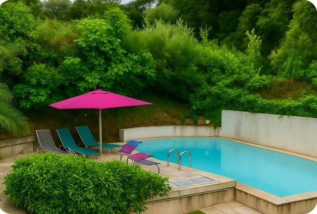 Apartamento de vacaciones para 2 personas, con vistas además de piscina y jardín, Familias con niños - 1