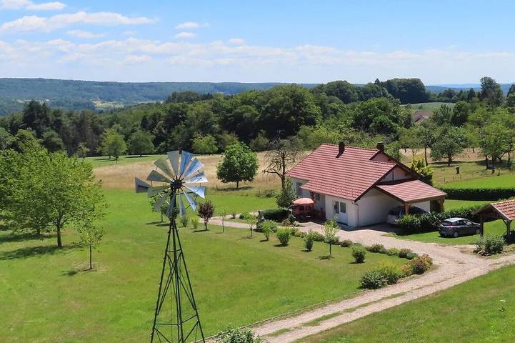 Gîte pour 5 personnes, avec jardin