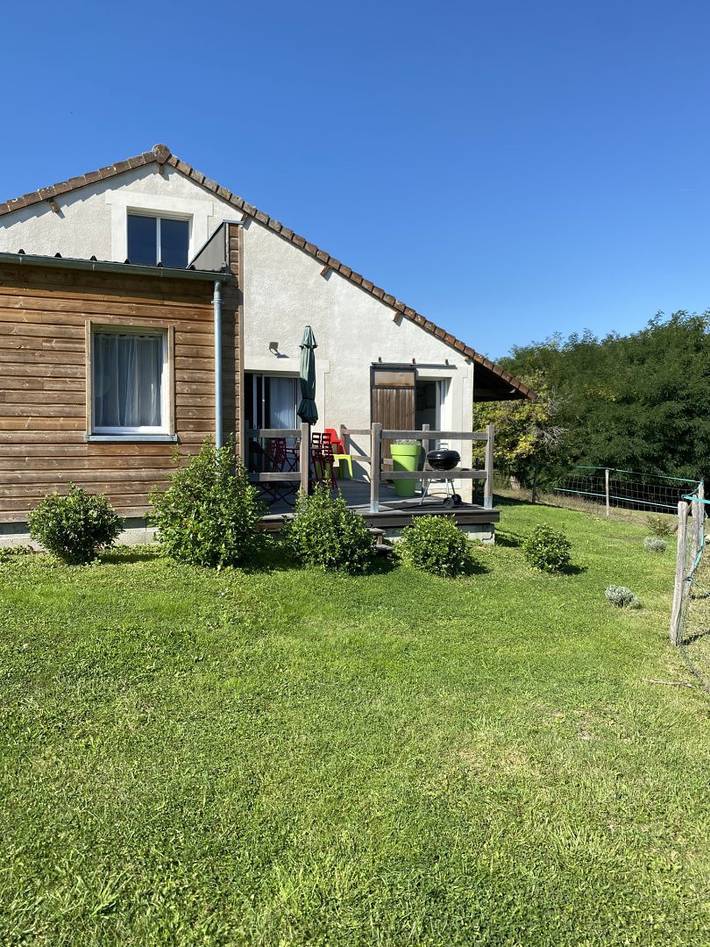 Gîte pour 4 personnes, avec piscine ainsi que jardin et terrasse à Châteauvieux - 3