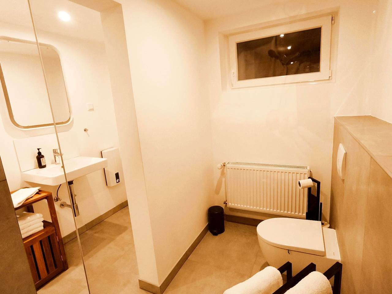 Ganze Ferienwohnung, Rüwellnesssuite - Appartement/Fewo, Bad, Wc in Rüttenscheid, Essen