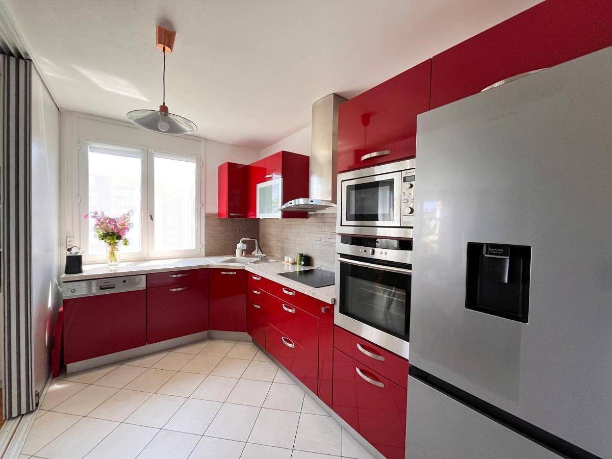 Appartement entier, Two-Bedroom Apartment in Fontenay-sous-Bois, Val-de-Marne