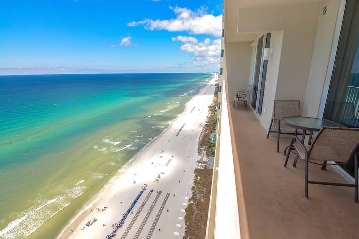 Vacation apartment for 6 people, with balcony and pool as well as hot tub and sauna the Florida Panhandle