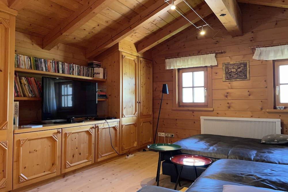 Luxury holiday home for 10: Spa, Skiing, golf, sailing in 5min in Piesendorf, Pinzgau