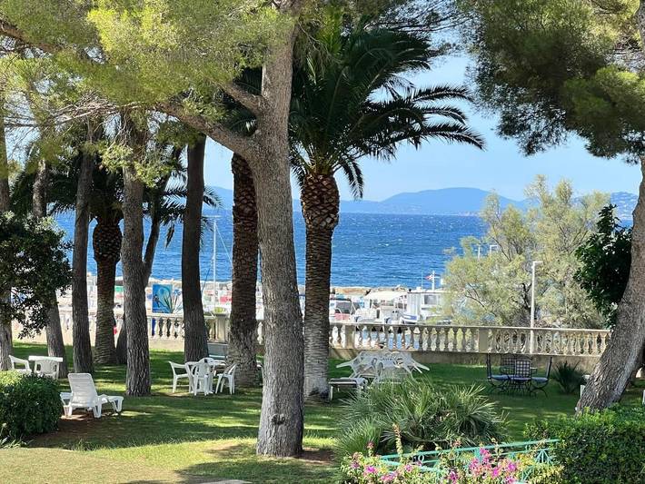 Gîte pour 4 personnes, avec vue ainsi que jardin et piscine dans Plage du Val Fleuri - 2