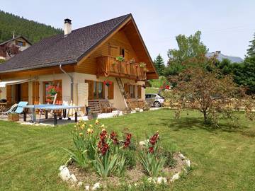 Gîte pour 8 personnes, avec jardin et balcon à Méaudre