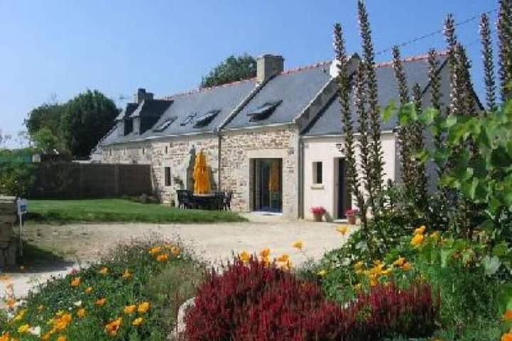 Gîte pour 6 personnes, avec Terrasse et Jardin à Goulien