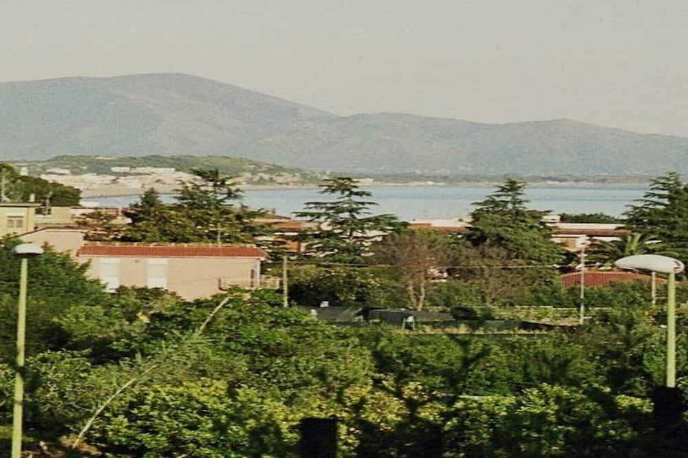 Bonito apartamento con jardín con vistas al mar in Scauri, Provincia de Latina