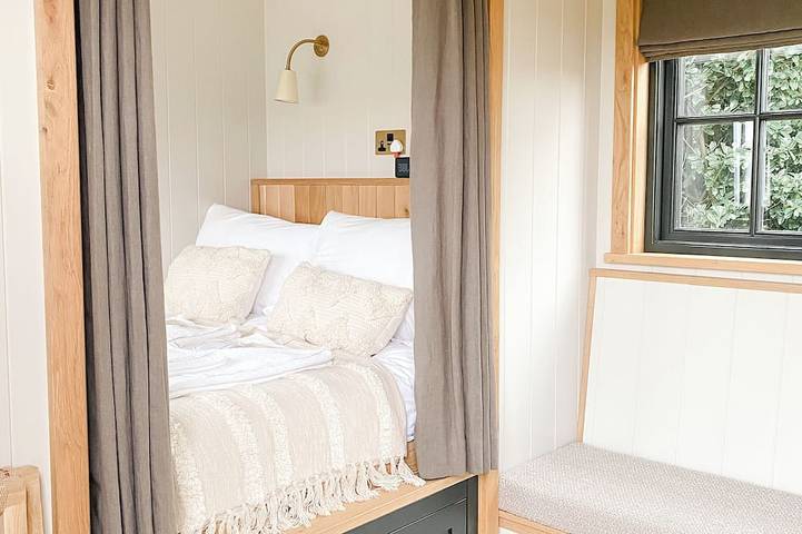 Luxury Shepherd Hut situated on a private 30 acre estate in the heart of Rutland in Ketton, Rutland
