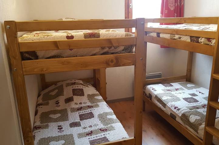 Apartamento entero, Valloire: Residencia a 5 minutos de las pistas -Piscina-sauna Apartamento 8-10 por in Valloire, Región de Saint-Jean-de-Maurienne