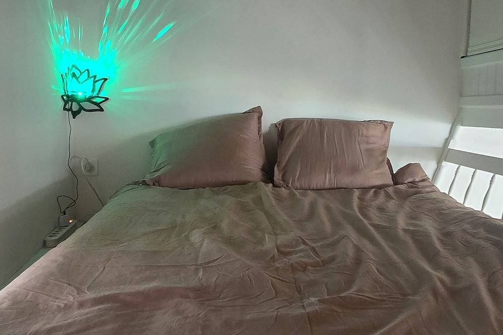 Entire apartment, Sweet Escape. T1 Bis Romantic in Bourg-lès-Valence, Valence region