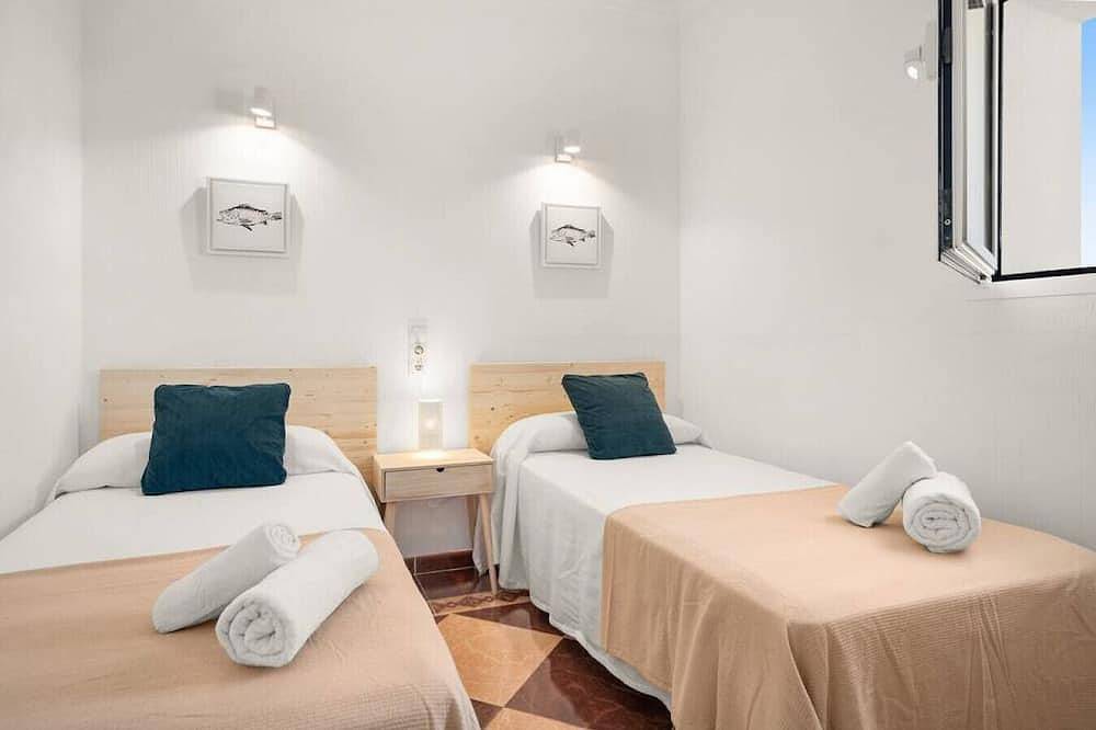 Apartamento entero, Beach Penthouse with amazing views and terrace in Punta Prima, Sant Lluís