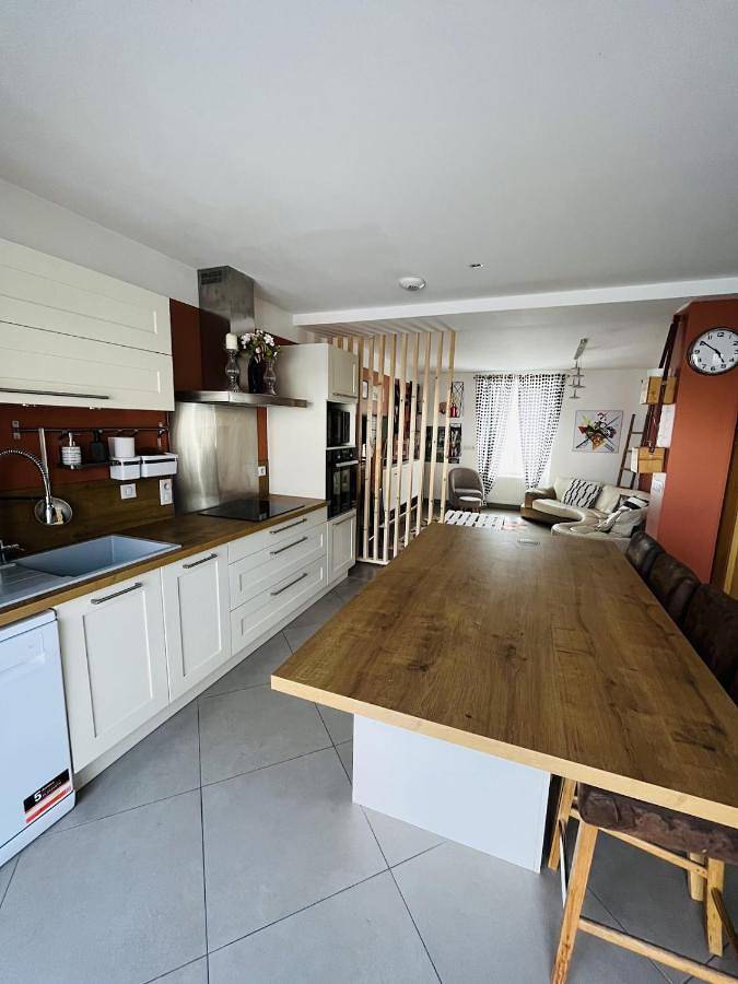 Appartement entier, One-Bedroom Apartment in Montargis, Région de Montargis