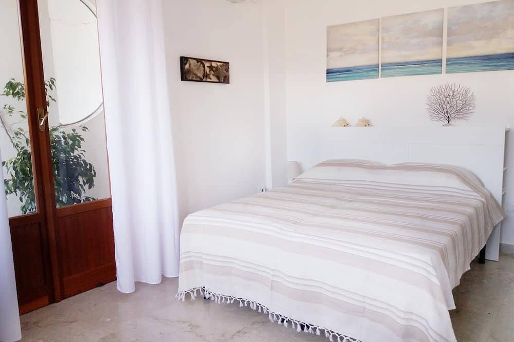 Villa coral mondello 50 meters from the sea in Mondello Beach, Palermo