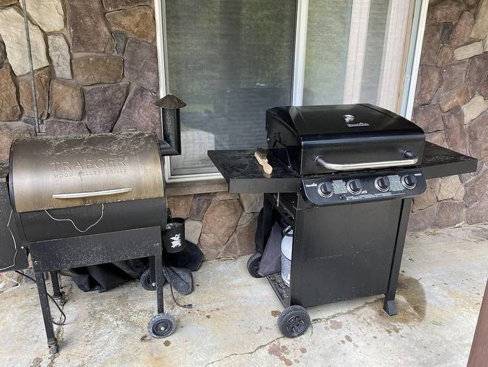 Log cabin for 12 people, with balcony and yard, with pets in Idaho