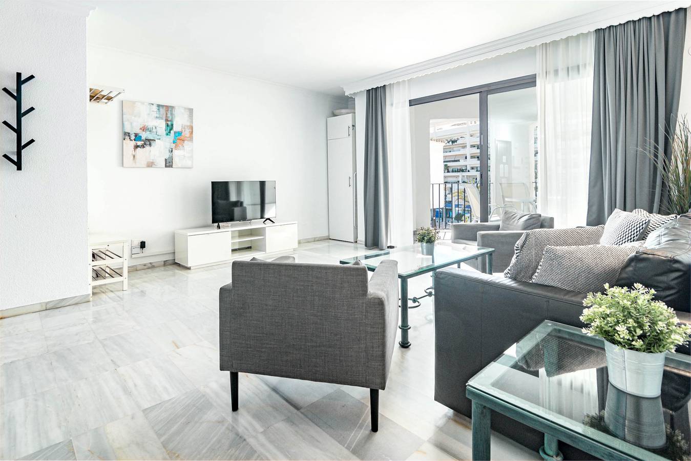 Entire apartment, Jardines Del Puerto 731 in Medina Gardens, Marbella