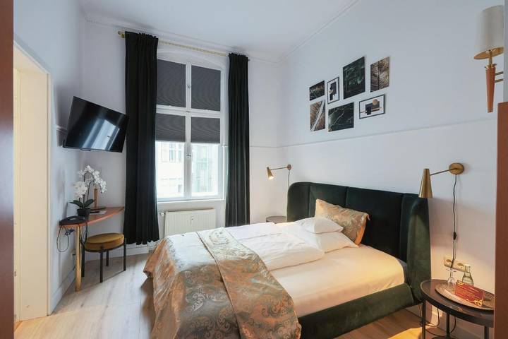 Hotel für 3 Personen, mit Ausblick und Garten in Charlottenburg Berlin - 3