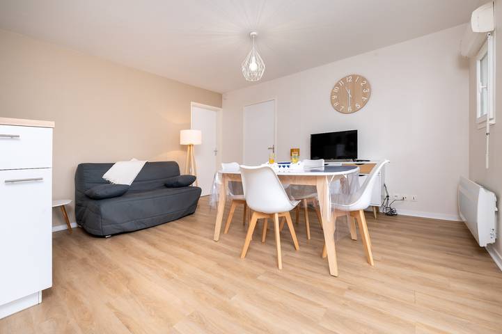 Appartement entier, L'Optimist, port, proche plage et Thalasso, parking, linge et ménage non inclus in Kerjouanno, Arzon