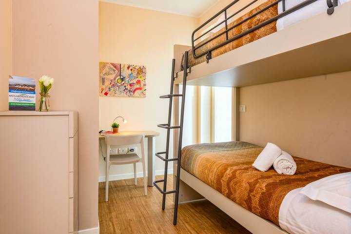 Ferienwohnung für 5 Personen, mit Seeblick und Balkon in Sirmione - 3