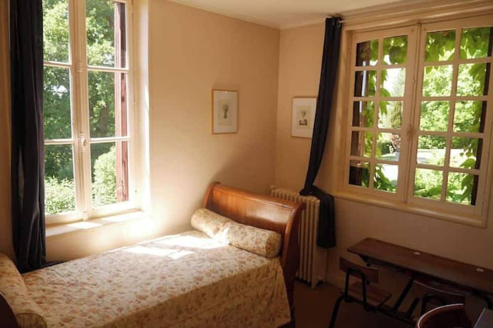 19th-century Norman manor house in Bernay, Región de Bernay