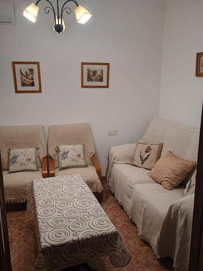 Location de vacances pour 5 personnes, avec balcon et vue à Cuevas del Becerro