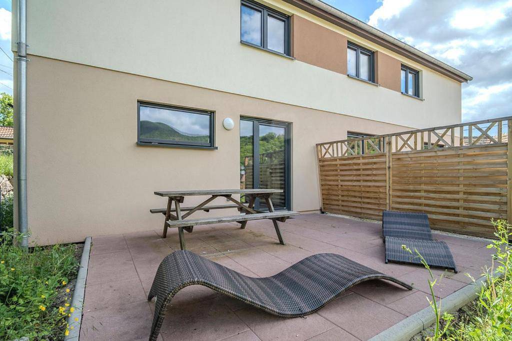 Two-Bedroom House in Saint-Pierre-Bois, Région de Sélestat-Erstein