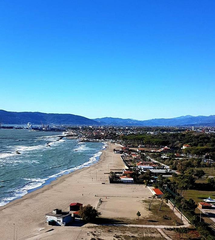 Camping per 4 persone, con Terrazza a Massa