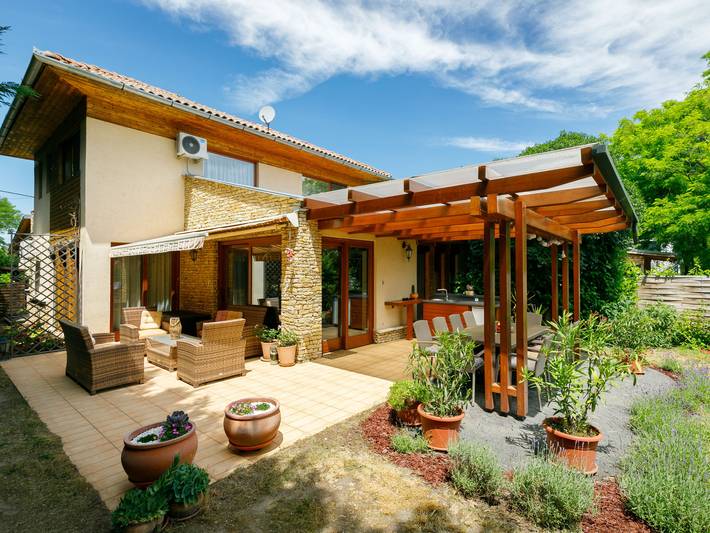 Ferienhaus für 12 Personen, mit Terrasse und Garten - 1