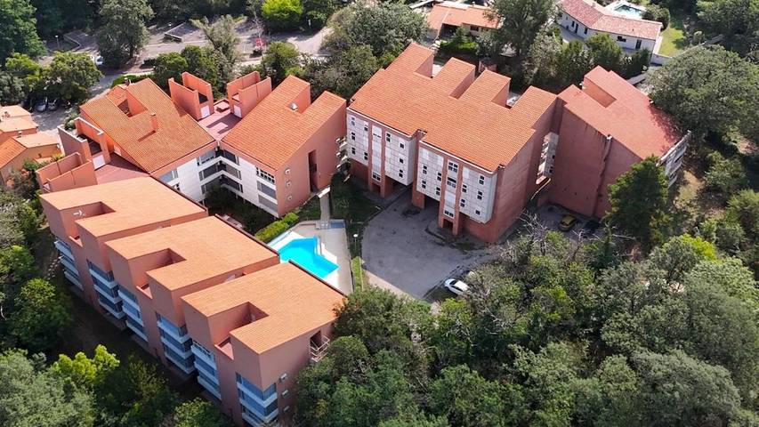 Gîte pour 6 personnes, avec terrasse et piscine dans Office De Tourisme De Vernet Les Bains - 3
