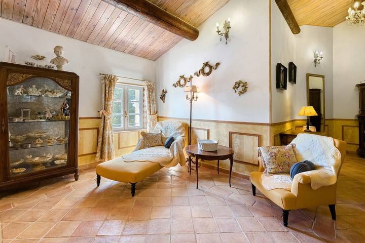 Ganze Wohnung, Gîtes in den Weinbergen Angelot – Mas Des Armouriers mit Pool in Violès, Vaucluse