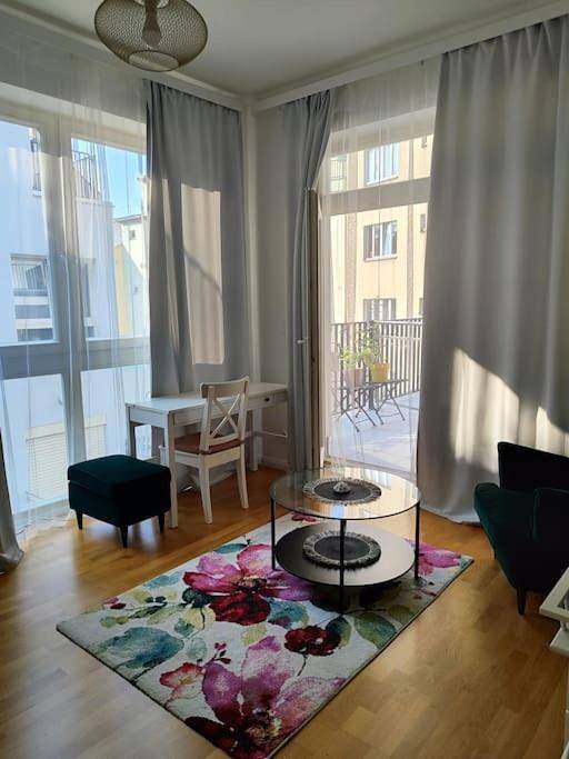 Ferienwohnung für 2 Personen, mit Balkon in Vinohrady