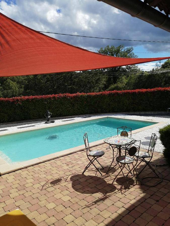 Location de vacances pour 6 personnes, avec piscine et terrasse à Saint-Jean-du-Pin - 4
