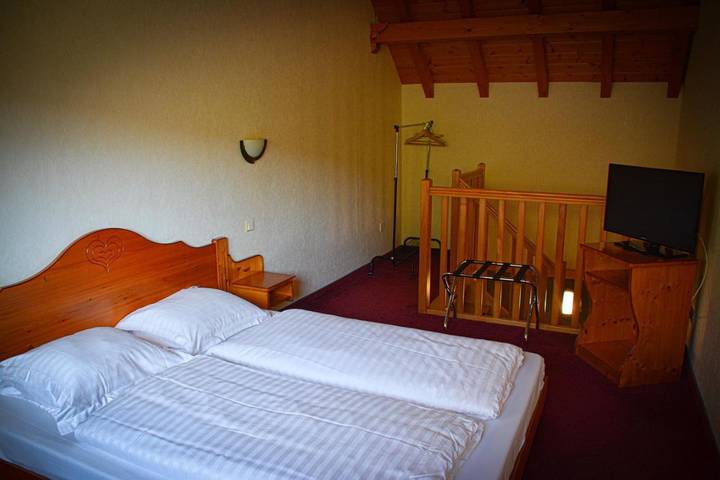 Hôtel pour 4 personnes, avec jardin et terrasse ainsi que sauna et jacuzzi à Le Hohwald - 2