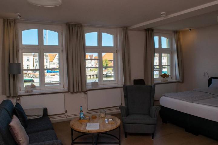 Hotel für 2 Personen, mit Terrasse und Ausblick in Glückstadt - 3