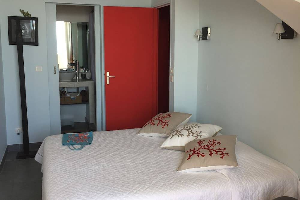 Appartement entier, Duplex*** terrasse mer/montagne, idéal famille, pieds dans l'eau, avec parking in Macinaggio, Rogliano