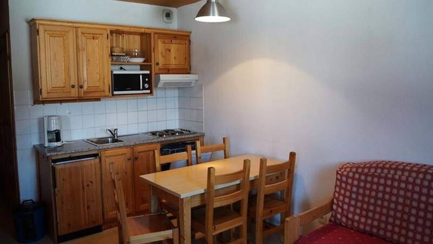 Gîte pour 7 personnes, avec piscine à Saint-Jean-d'Arves - 2