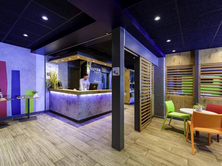 Hôtel pour 3 personnes, avec Terrasse à Le Pontet