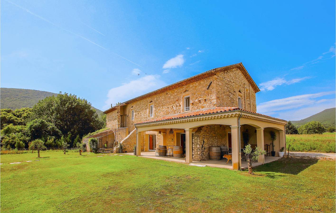 Appartement avec piscine et jardin avec parking et Internet - Sauzet 2.5km in Sauzet, Région de nyons