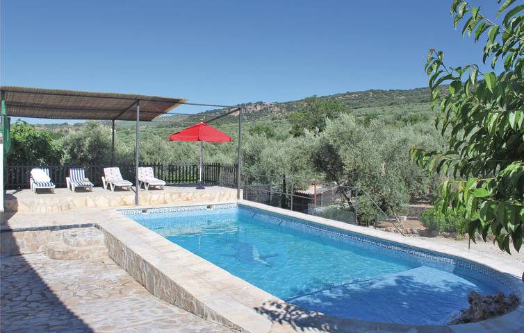 Apartamento con terraza junto a la piscina: ¡WiFi, parrilla y más! in Montefrío, Provincia de Granada